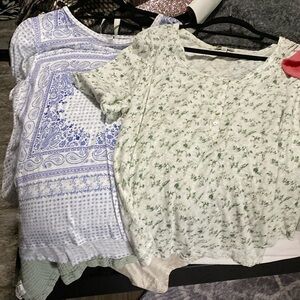 5 Great ladies tops  2Lucky Brand, 1 Vince Camuto, 1 Coral Bay and 1 Karen Scott